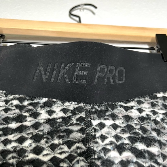 NWT Nike Warm Velour Hyper Warm Leggings - Picture 7 of 10